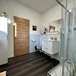 Semesterbostad Zecherin Auf Usedom, Klimaanlage, Terrasse Mit Peeneblick, Wlan Und Parkplatz *